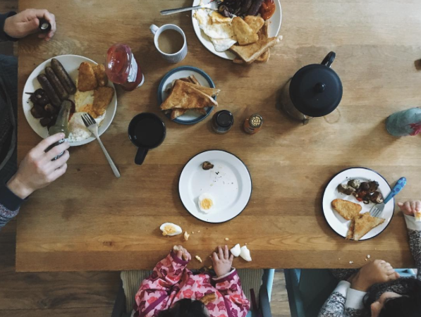 MY SLOW MORNING WITH LIBERTY KELLY – PHOTO COURTESY OF @ridasj